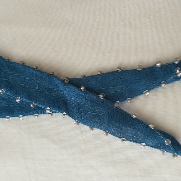 2/$10 Fabric Wrap Chokers, One floral, One Teal, Bundle If 2 - Picture 4 of 6